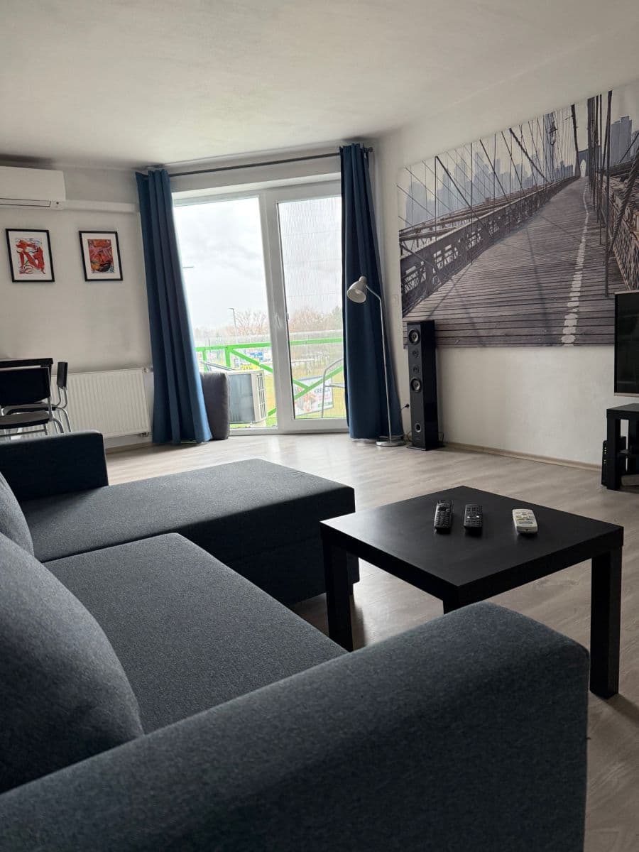 Pronájem bytu 2+1 49 m², Podunajská, Vrakuňa, Bratislavský kraj Pronájem bytu 2+1 49 m², Podunajská, Vrakuňa, Bratislavský kraj