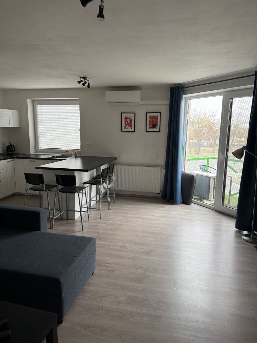 Pronájem bytu 2+1 49 m², Podunajská, Vrakuňa, Bratislavský kraj Pronájem bytu 2+1 49 m², Podunajská, Vrakuňa, Bratislavský kraj