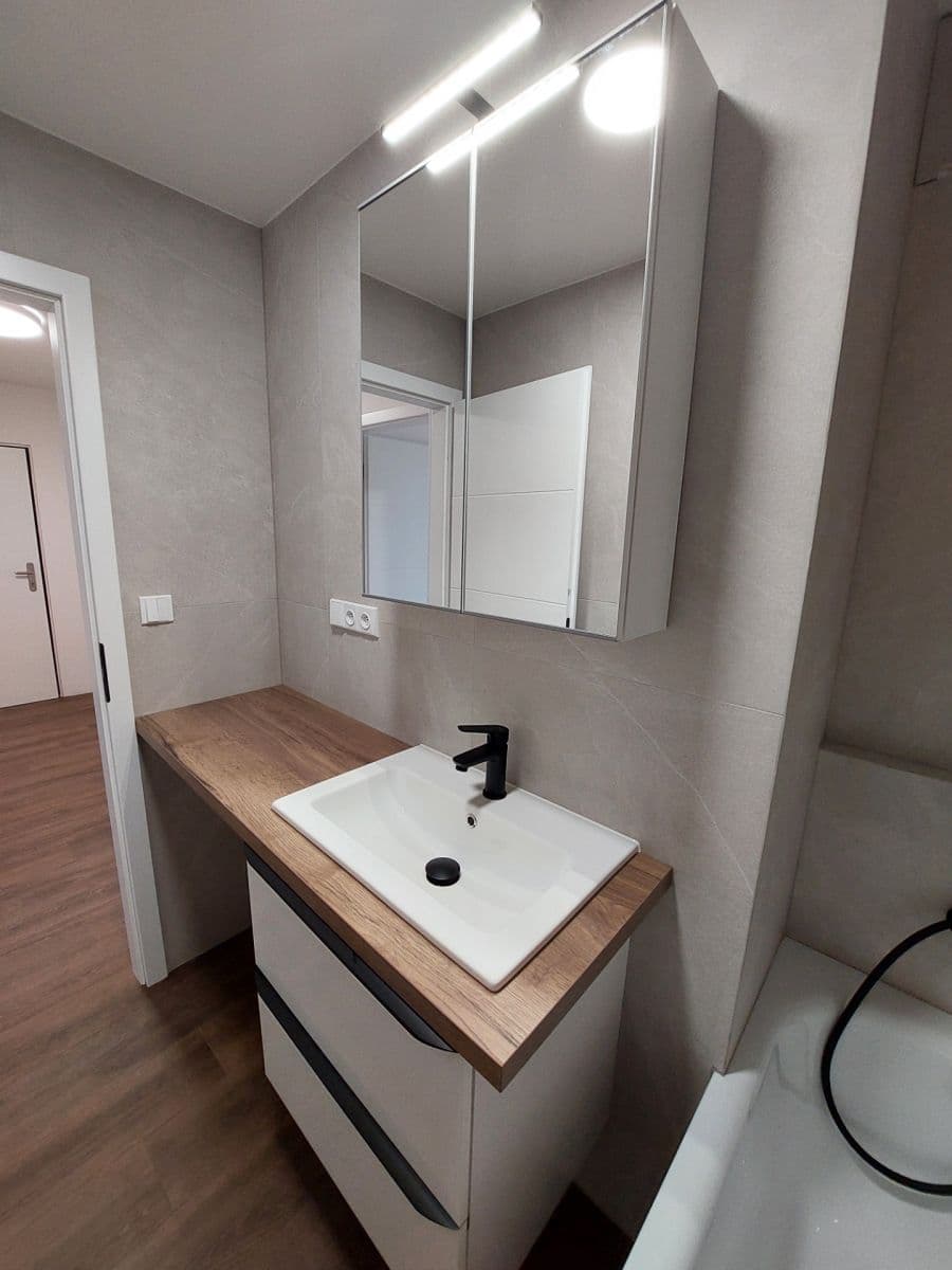 Pronájem bytu 3+kk 56 m², Kaplická, Praha, Praha Pronájem bytu 3+kk 56 m², Kaplická, Praha, Praha