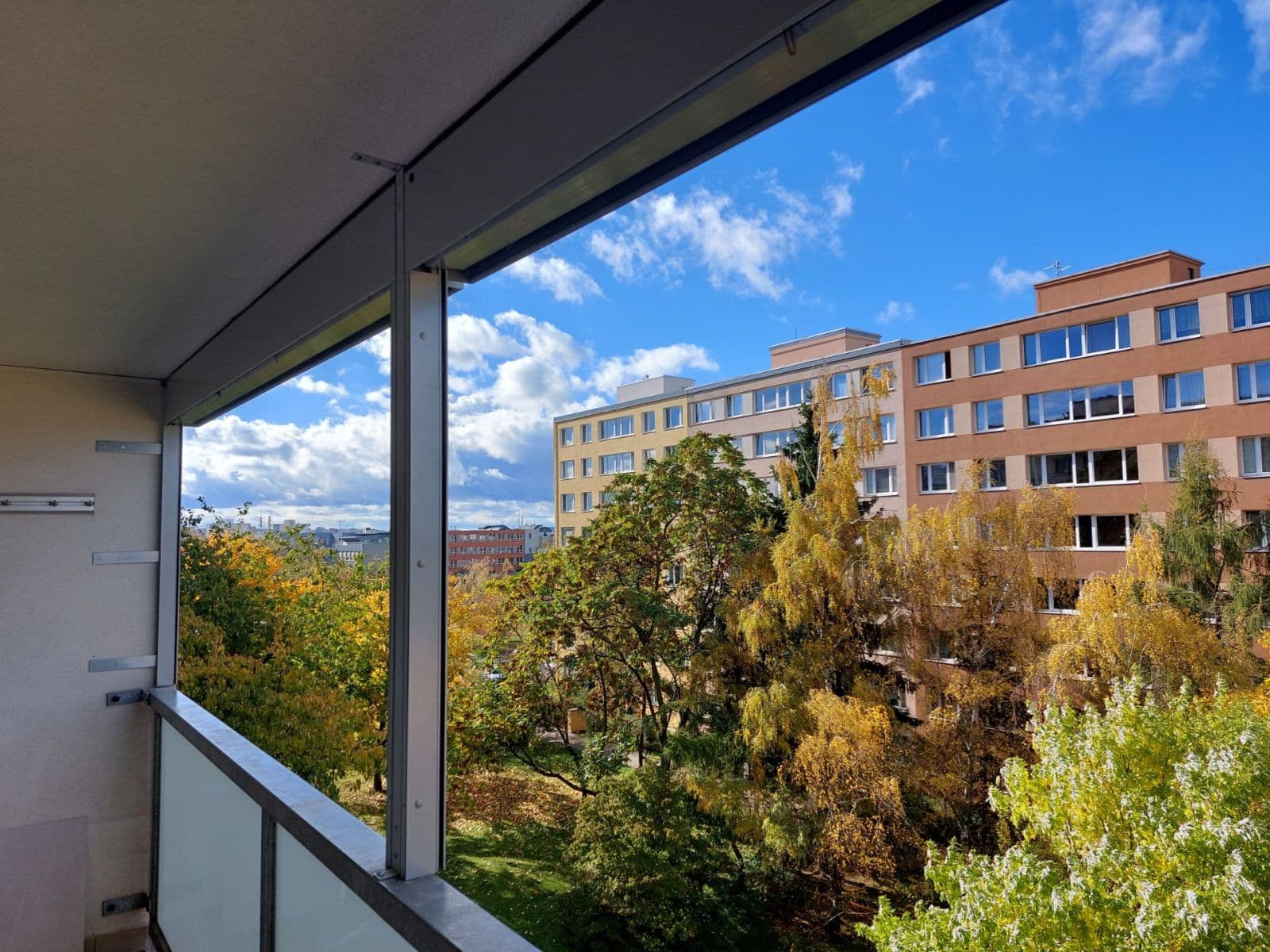 Pronájem bytu 3+kk 56 m², Kaplická, Praha, Praha Pronájem bytu 3+kk 56 m², Kaplická, Praha, Praha