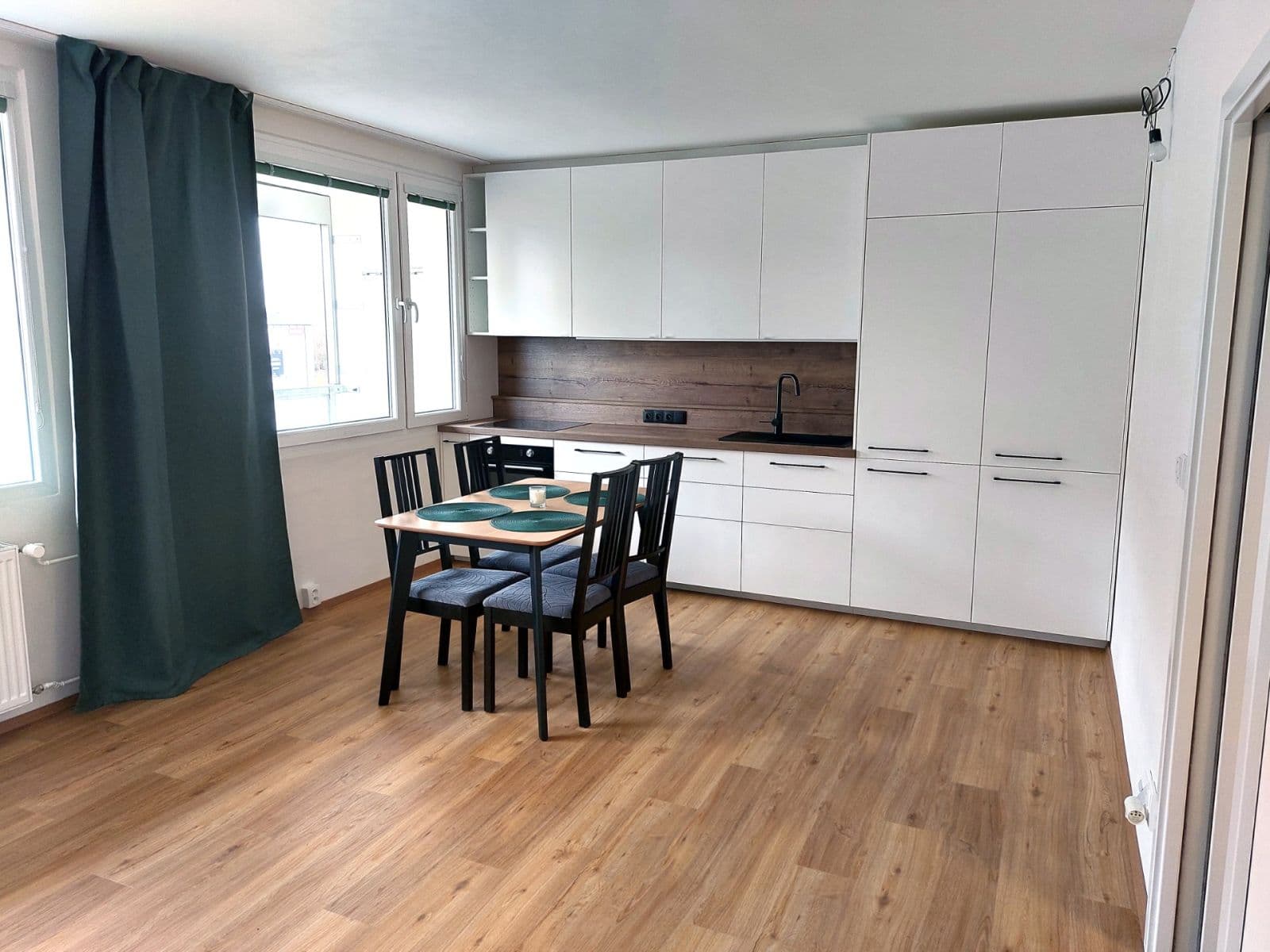 Pronájem bytu 3+kk 56 m², Kaplická, Praha, Praha Pronájem bytu 3+kk 56 m², Kaplická, Praha, Praha