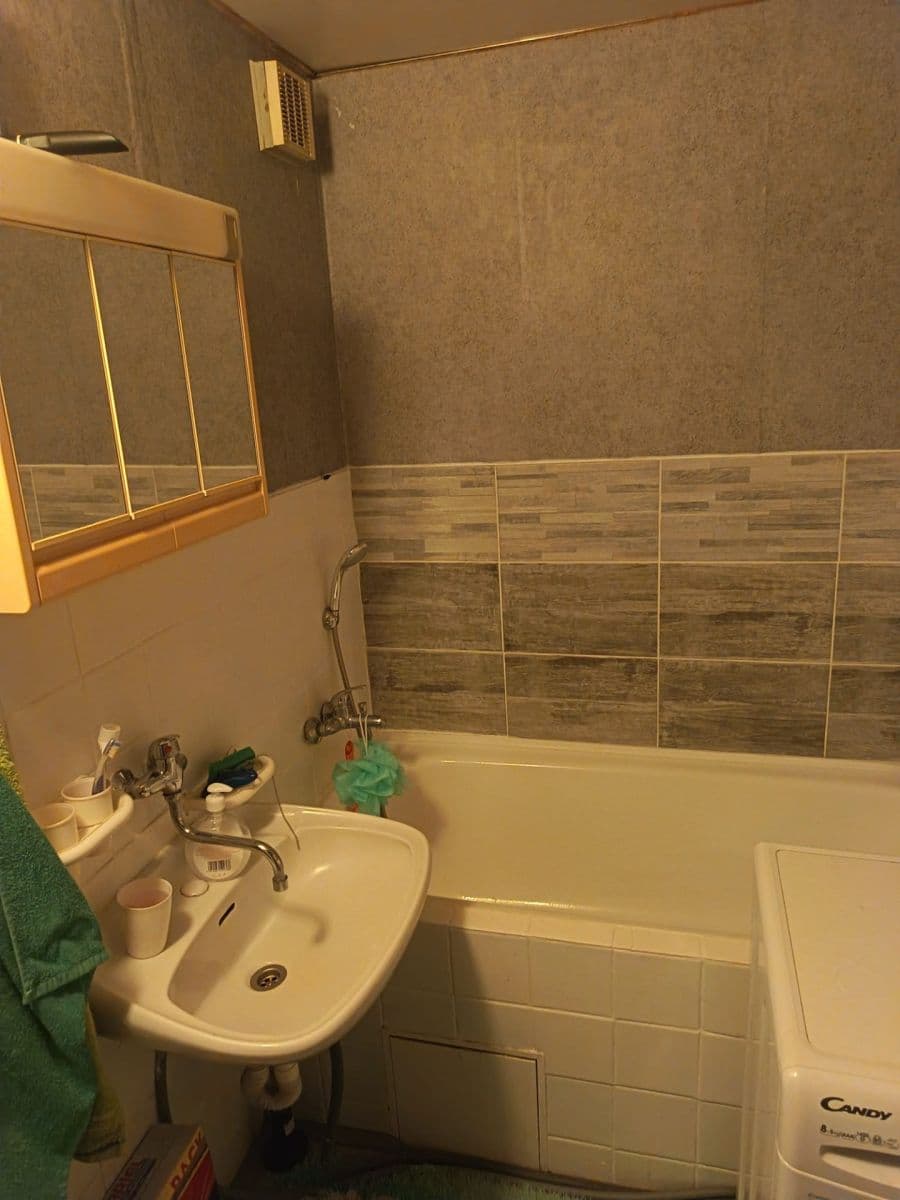 Pronájem bytu 2+1 59 m², Choceradská, Praha, Praha Pronájem bytu 2+1 59 m², Choceradská, Praha, Praha