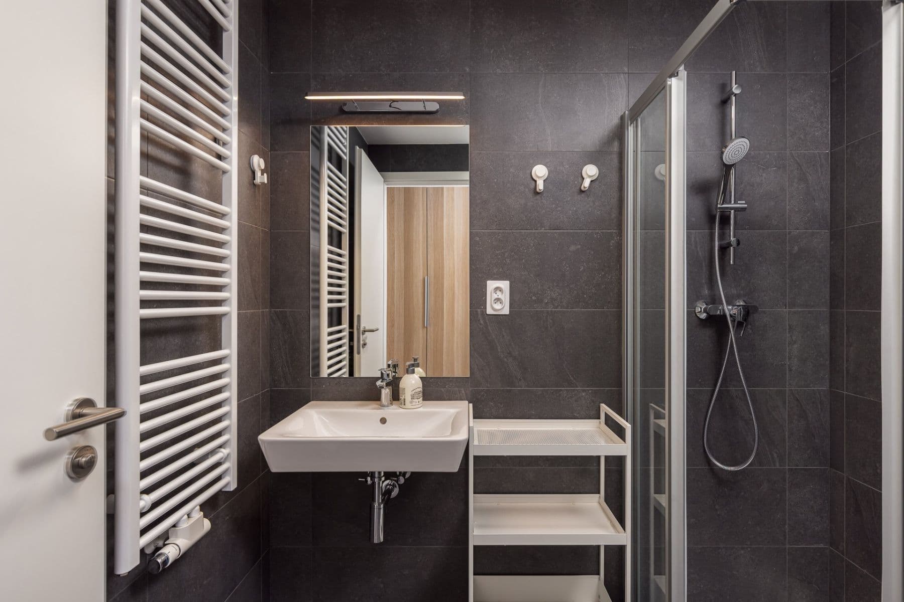 Pronájem bytu 1+kk 36 m², Českobrodská, Praha, Praha Pronájem bytu 1+kk 36 m², Českobrodská, Praha, Praha