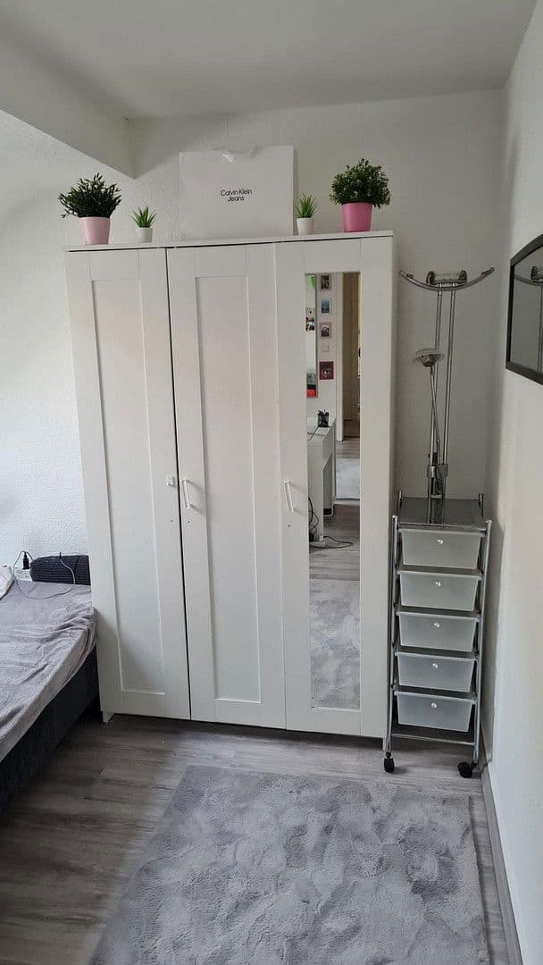 Pronájem bytu 2+1 28 m², Hatzenbecker Str. 85, Wuppertal, Severní Porýní-Vestfálsko Pronájem bytu 2+1 28 m², Hatzenbecker Str. 85, Wuppertal, Severní Porýní-Vestfálsko