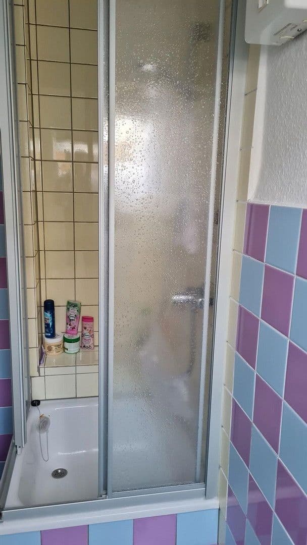 Pronájem bytu 2+1 28 m², Hatzenbecker Str. 85, Wuppertal, Severní Porýní-Vestfálsko Pronájem bytu 2+1 28 m², Hatzenbecker Str. 85, Wuppertal, Severní Porýní-Vestfálsko