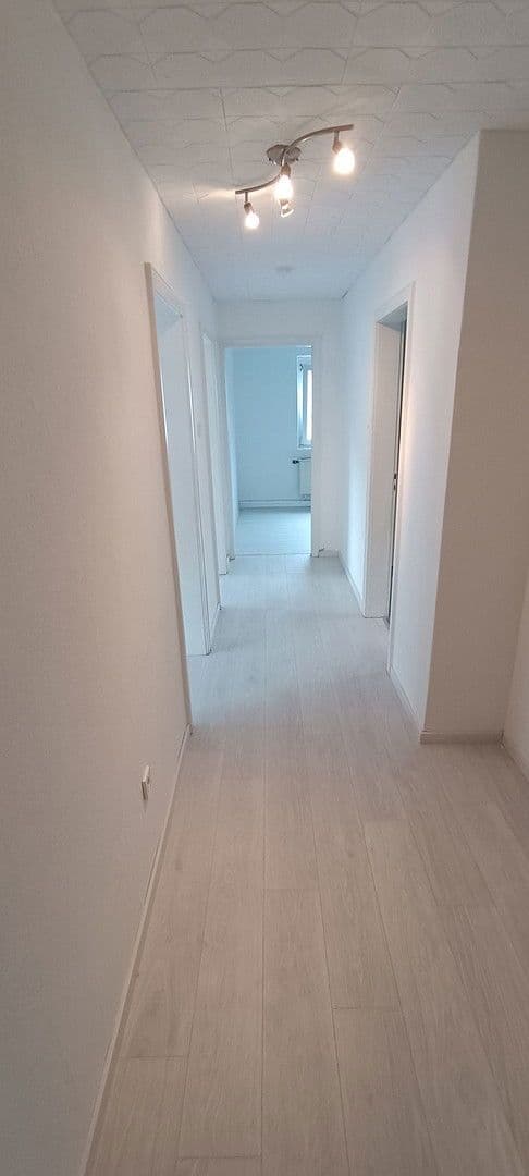 Pronájem bytu 3+1 76 m², Silcherstraße 4, Heubach, Bádensko-Württembersko Pronájem bytu 3+1 76 m², Silcherstraße 4, Heubach, Bádensko-Württembersko