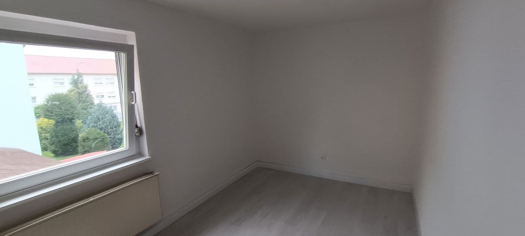 Pronájem bytu 3+1 76 m², Silcherstraße 4, Heubach, Bádensko-Württembersko Pronájem bytu 3+1 76 m², Silcherstraße 4, Heubach, Bádensko-Württembersko
