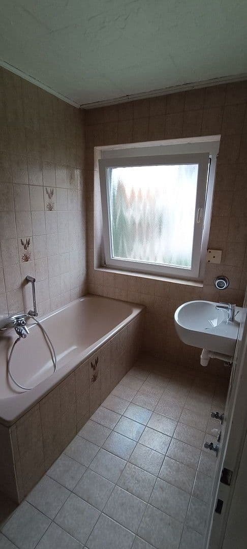 Pronájem bytu 3+1 76 m², Silcherstraße 4, Heubach, Bádensko-Württembersko Pronájem bytu 3+1 76 m², Silcherstraße 4, Heubach, Bádensko-Württembersko