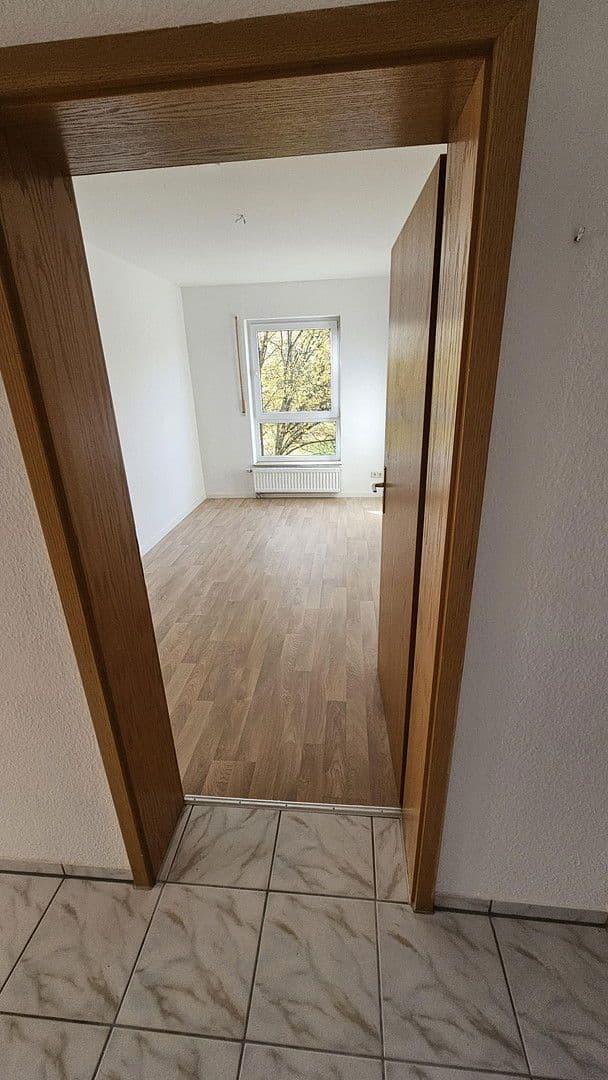 Pronájem bytu 3+1 76 m², Stauffenbergring 28, Ellwangen (Jagst), Bádensko-Württembersko Pronájem bytu 3+1 76 m², Stauffenbergring 28, Ellwangen (Jagst), Bádensko-Württembersko