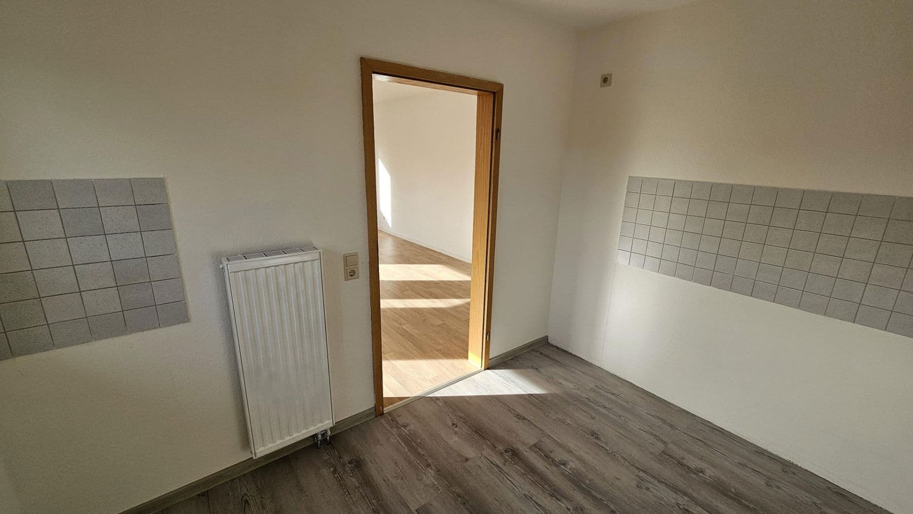 Pronájem bytu 3+1 76 m², Stauffenbergring 28, Ellwangen (Jagst), Bádensko-Württembersko Pronájem bytu 3+1 76 m², Stauffenbergring 28, Ellwangen (Jagst), Bádensko-Württembersko