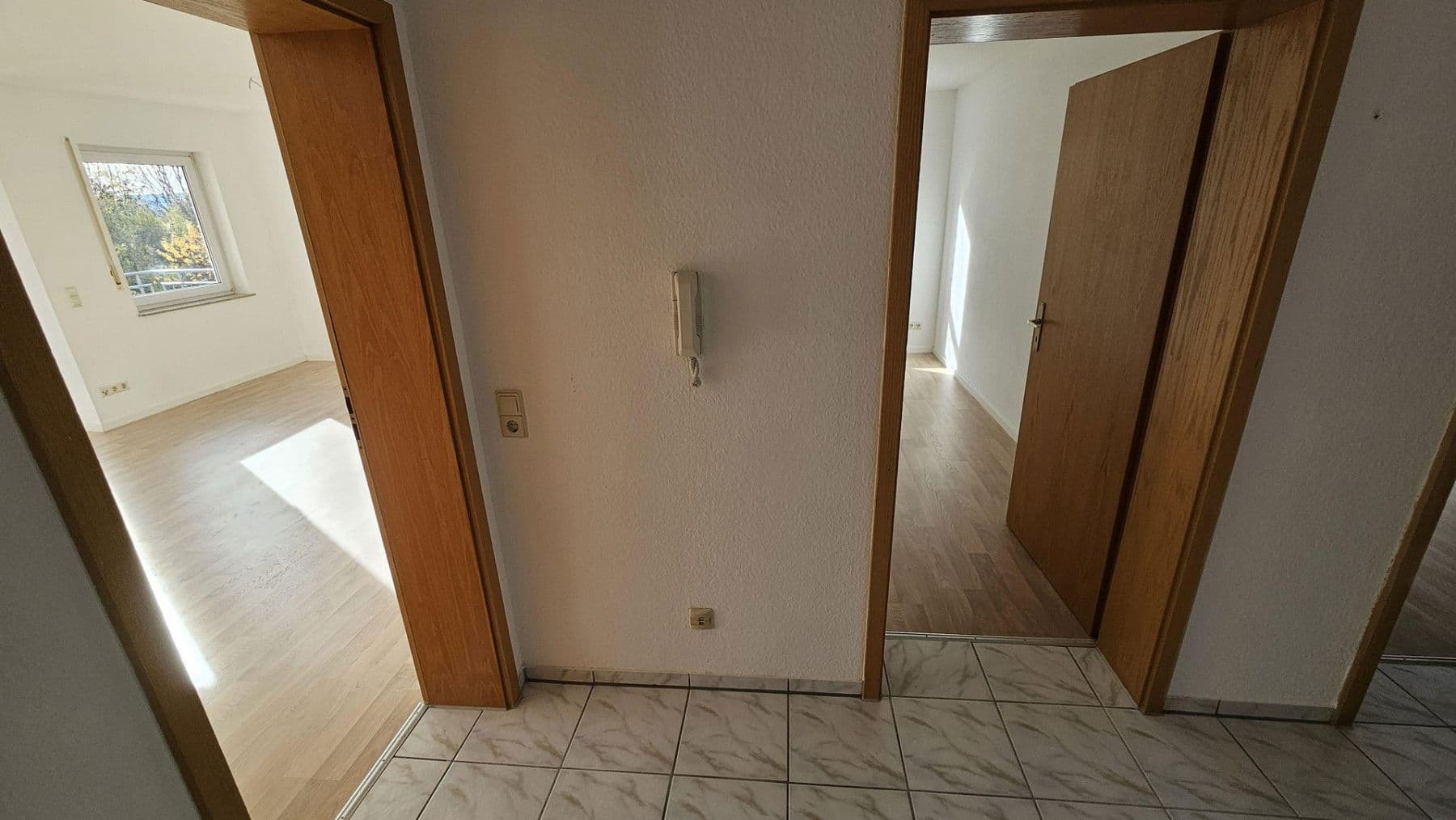 Pronájem bytu 3+1 76 m², Stauffenbergring 28, Ellwangen (Jagst), Bádensko-Württembersko Pronájem bytu 3+1 76 m², Stauffenbergring 28, Ellwangen (Jagst), Bádensko-Württembersko