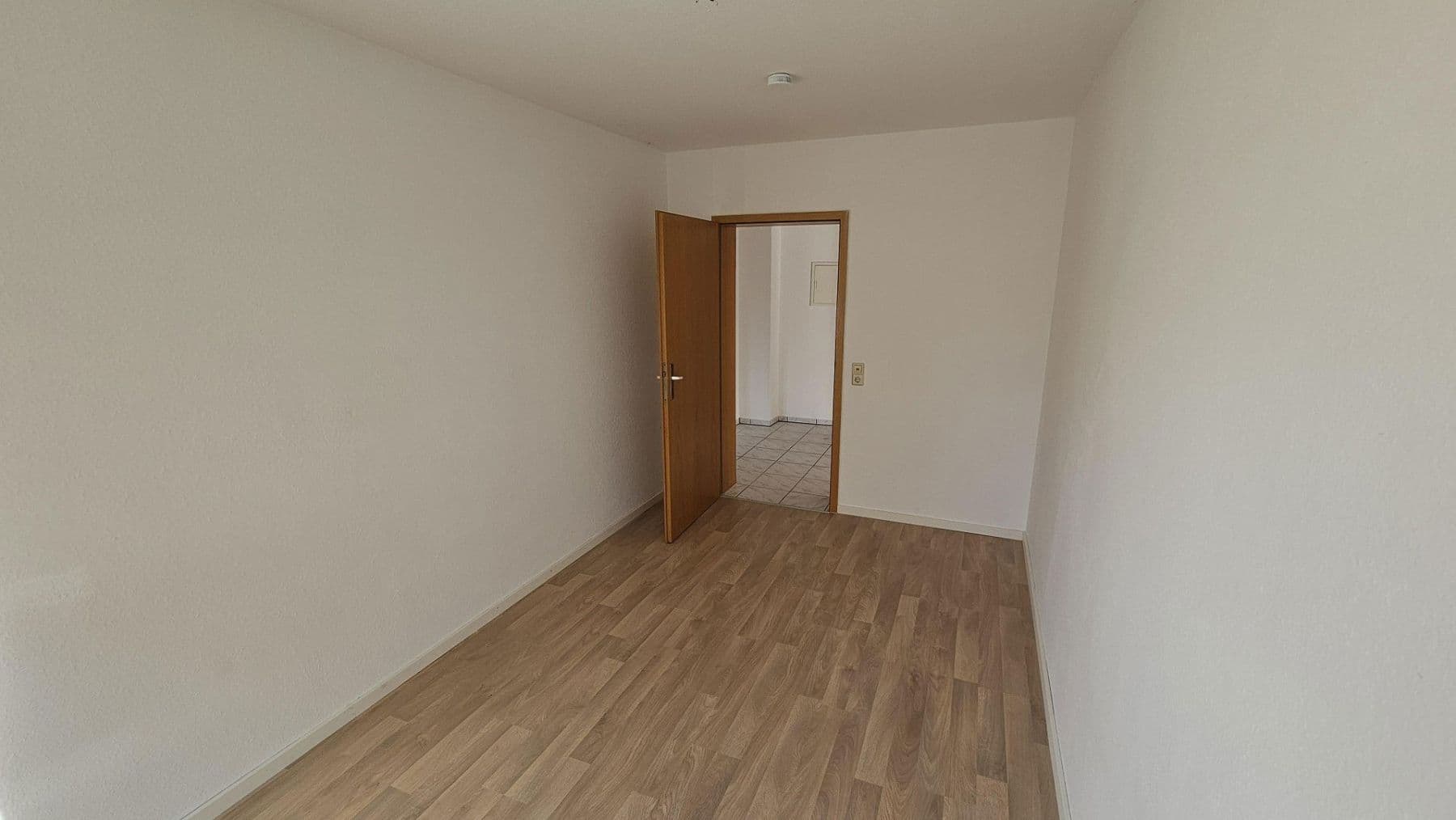 Pronájem bytu 3+1 76 m², Stauffenbergring 28, Ellwangen (Jagst), Bádensko-Württembersko Pronájem bytu 3+1 76 m², Stauffenbergring 28, Ellwangen (Jagst), Bádensko-Württembersko