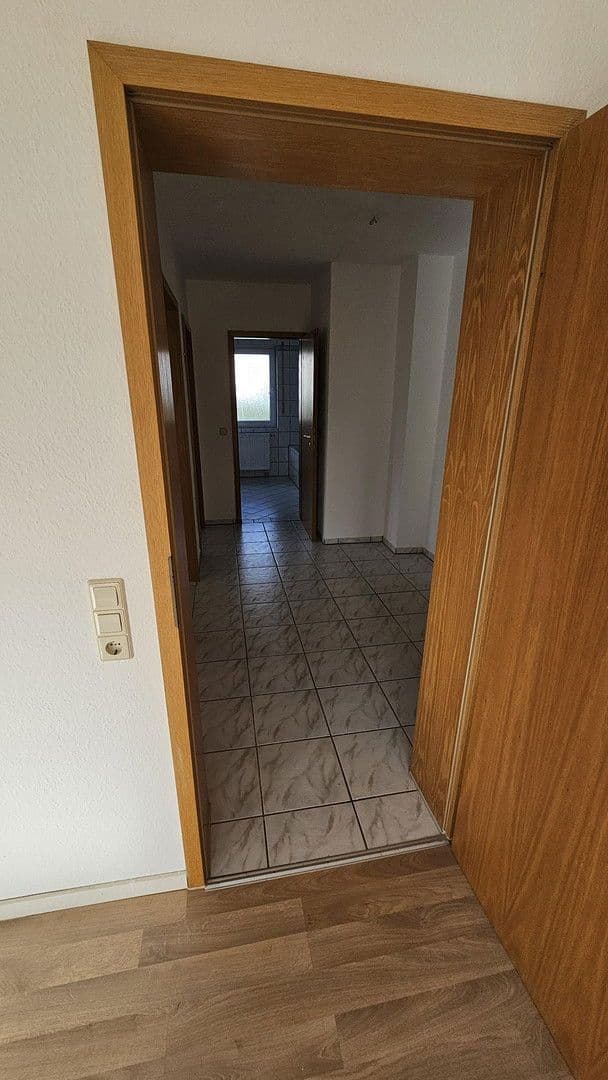 Pronájem bytu 3+1 76 m², Stauffenbergring 28, Ellwangen (Jagst), Bádensko-Württembersko Pronájem bytu 3+1 76 m², Stauffenbergring 28, Ellwangen (Jagst), Bádensko-Württembersko