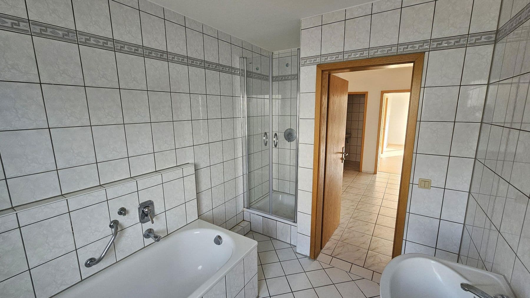 Pronájem bytu 3+1 76 m², Stauffenbergring 28, Ellwangen (Jagst), Bádensko-Württembersko Pronájem bytu 3+1 76 m², Stauffenbergring 28, Ellwangen (Jagst), Bádensko-Württembersko