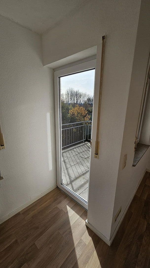 Pronájem bytu 3+1 76 m², Stauffenbergring 28, Ellwangen (Jagst), Bádensko-Württembersko Pronájem bytu 3+1 76 m², Stauffenbergring 28, Ellwangen (Jagst), Bádensko-Württembersko