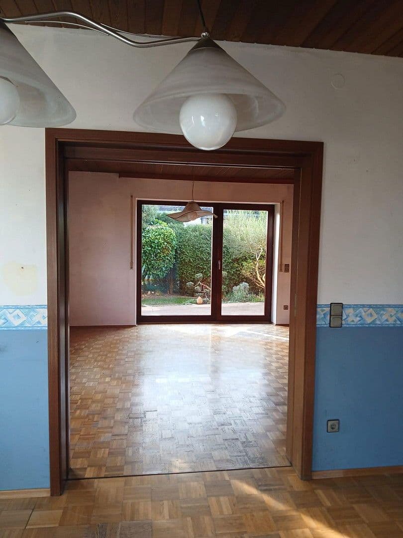 Prodej domu 128 m², pozemek 585 m², Fasanenweg 7, Pyrbaum, Bavorsko Prodej domu 128 m², pozemek 585 m², Fasanenweg 7, Pyrbaum, Bavorsko