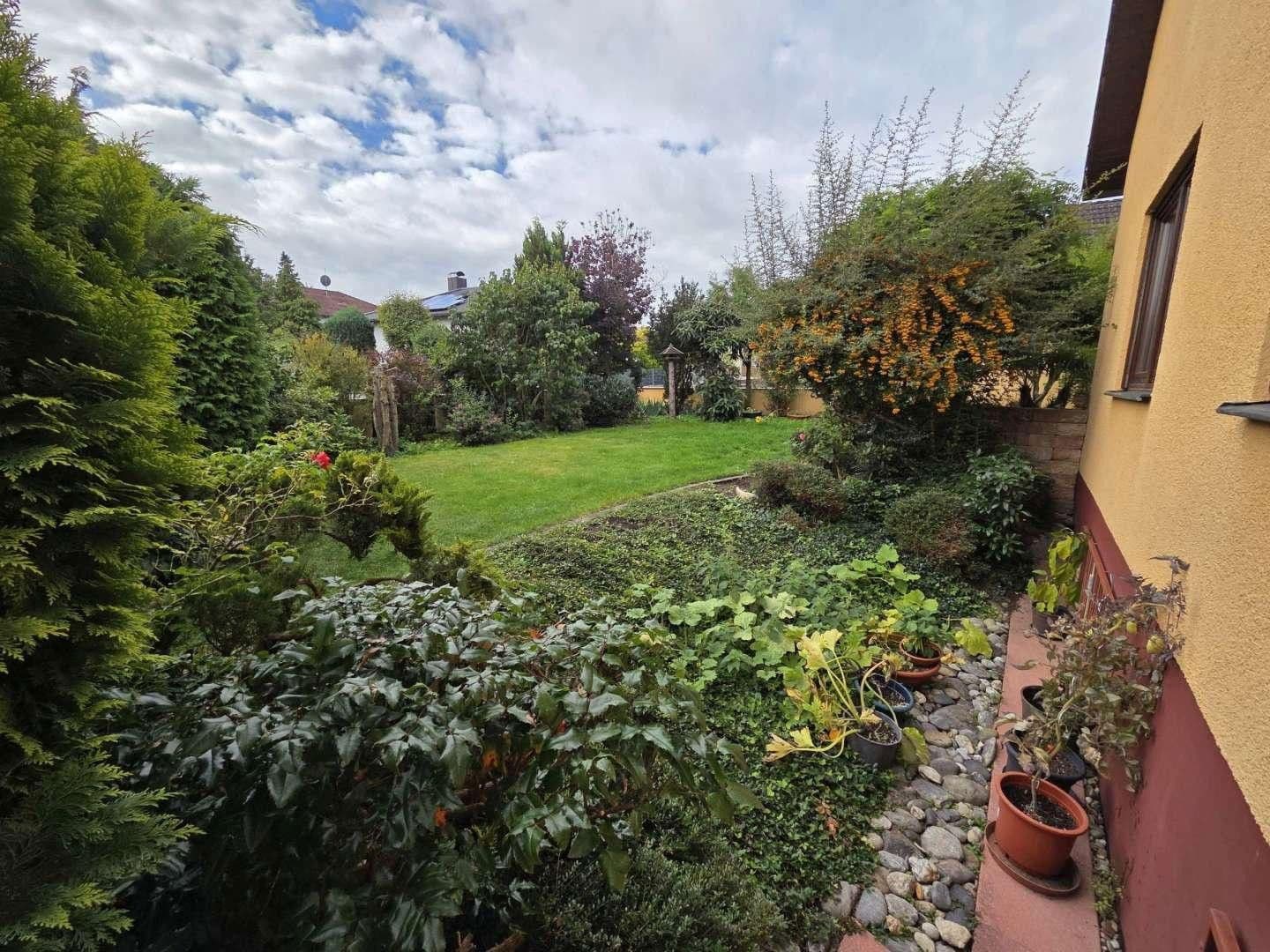 Prodej domu 128 m², pozemek 585 m², Fasanenweg 7, Pyrbaum, Bavorsko Prodej domu 128 m², pozemek 585 m², Fasanenweg 7, Pyrbaum, Bavorsko