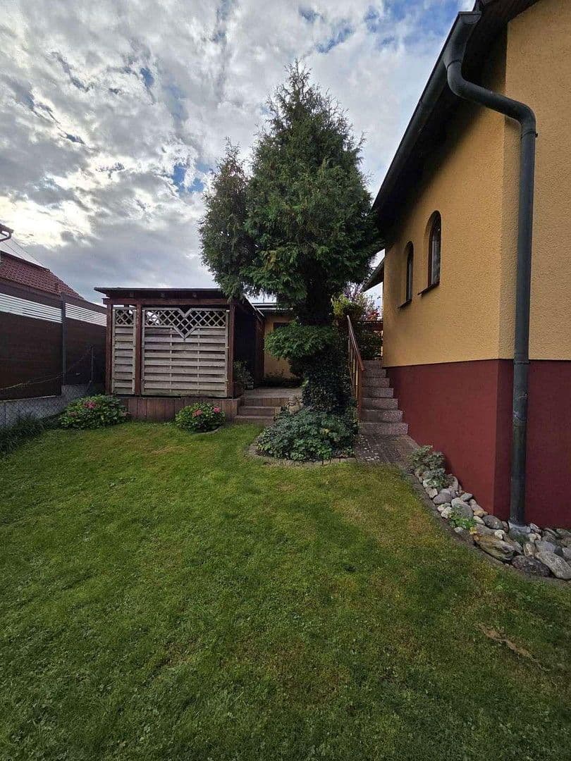 Prodej domu 128 m², pozemek 585 m², Fasanenweg 7, Pyrbaum, Bavorsko Prodej domu 128 m², pozemek 585 m², Fasanenweg 7, Pyrbaum, Bavorsko