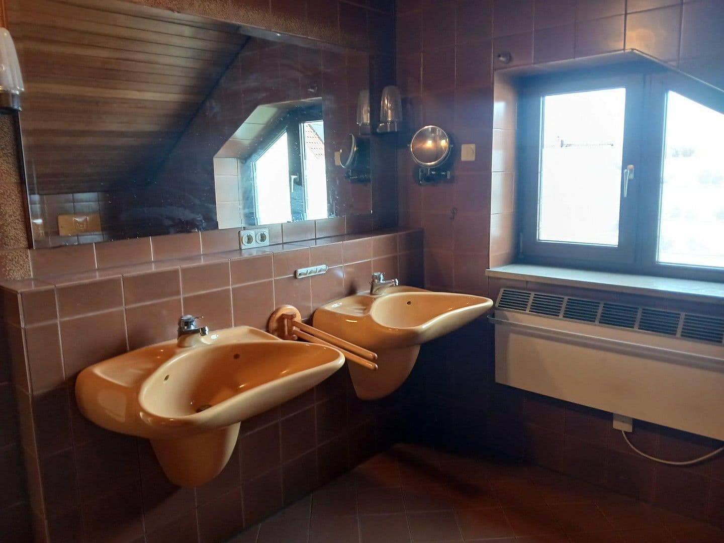 Prodej domu 128 m², pozemek 585 m², Fasanenweg 7, Pyrbaum, Bavorsko Prodej domu 128 m², pozemek 585 m², Fasanenweg 7, Pyrbaum, Bavorsko