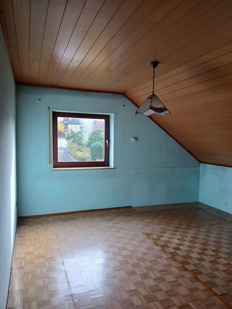 Prodej domu 128 m², pozemek 585 m², Fasanenweg 7, Pyrbaum, Bavorsko Prodej domu 128 m², pozemek 585 m², Fasanenweg 7, Pyrbaum, Bavorsko