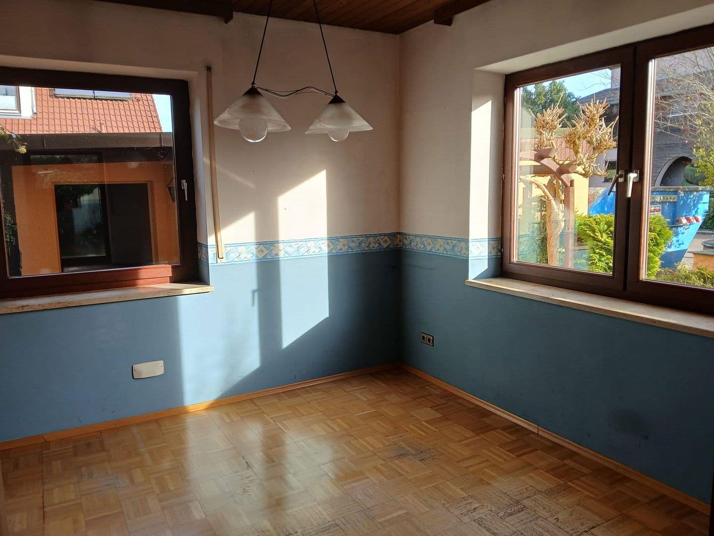 Prodej domu 128 m², pozemek 585 m², Fasanenweg 7, Pyrbaum, Bavorsko Prodej domu 128 m², pozemek 585 m², Fasanenweg 7, Pyrbaum, Bavorsko