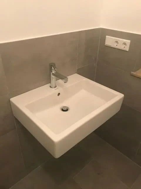 Pronájem bytu 3+1 87 m², Frankfurt, Hessen Pronájem bytu 3+1 87 m², Frankfurt, Hessen