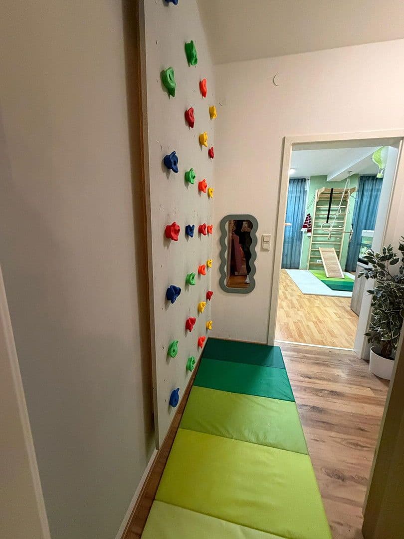 Prodej domu 180 m², pozemek 291 m², Haßloch, Porýní-Falc Prodej domu 180 m², pozemek 291 m², Haßloch, Porýní-Falc