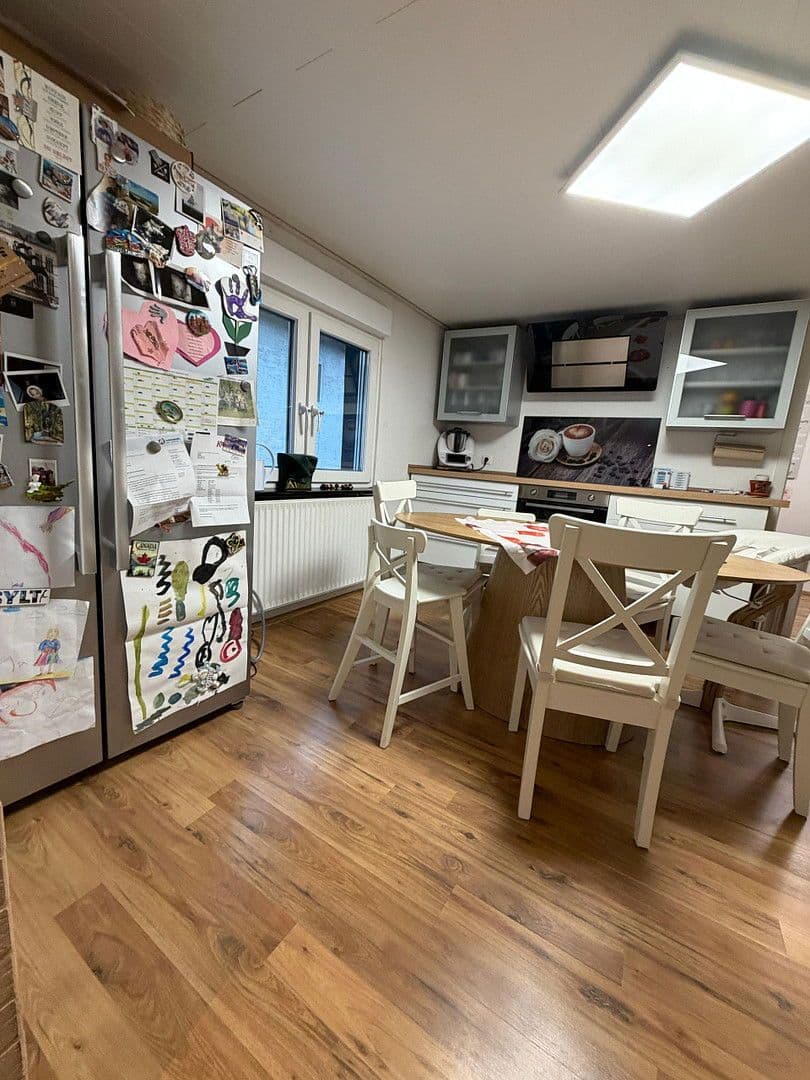 Prodej domu 180 m², pozemek 291 m², Haßloch, Porýní-Falc Prodej domu 180 m², pozemek 291 m², Haßloch, Porýní-Falc