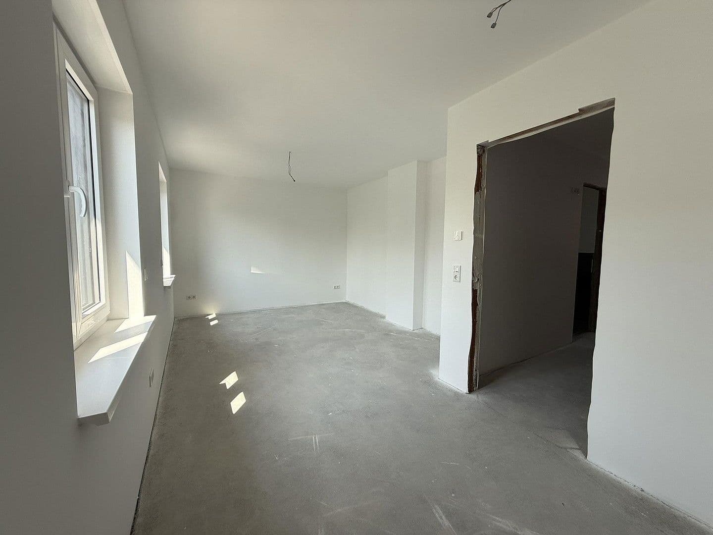 Prodej domu 143 m², pozemek 210 m², Nidderau, Hessen Prodej domu 143 m², pozemek 210 m², Nidderau, Hessen