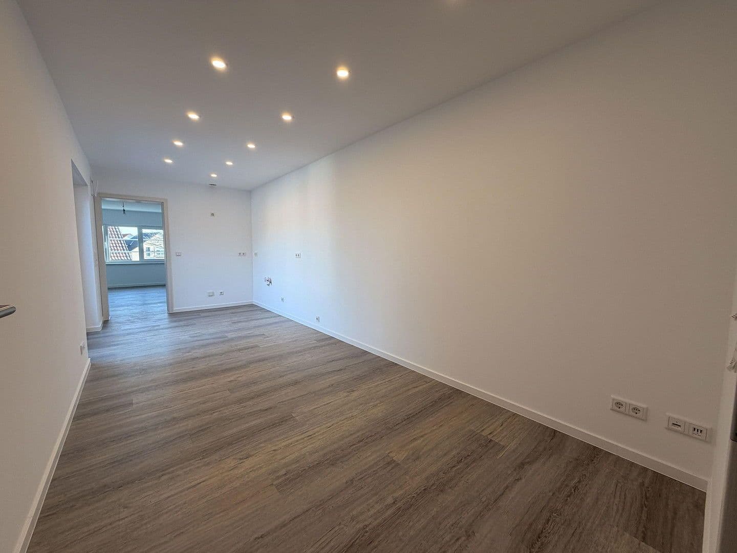 Pronájem bytu 3+kk 80 m², Römerberg, Porýní-Falc Pronájem bytu 3+kk 80 m², Römerberg, Porýní-Falc