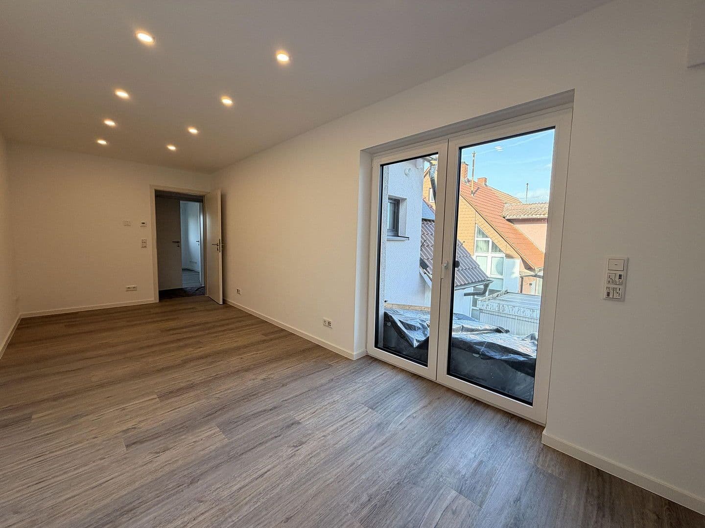 Pronájem bytu 3+kk 80 m², Römerberg, Porýní-Falc Pronájem bytu 3+kk 80 m², Römerberg, Porýní-Falc