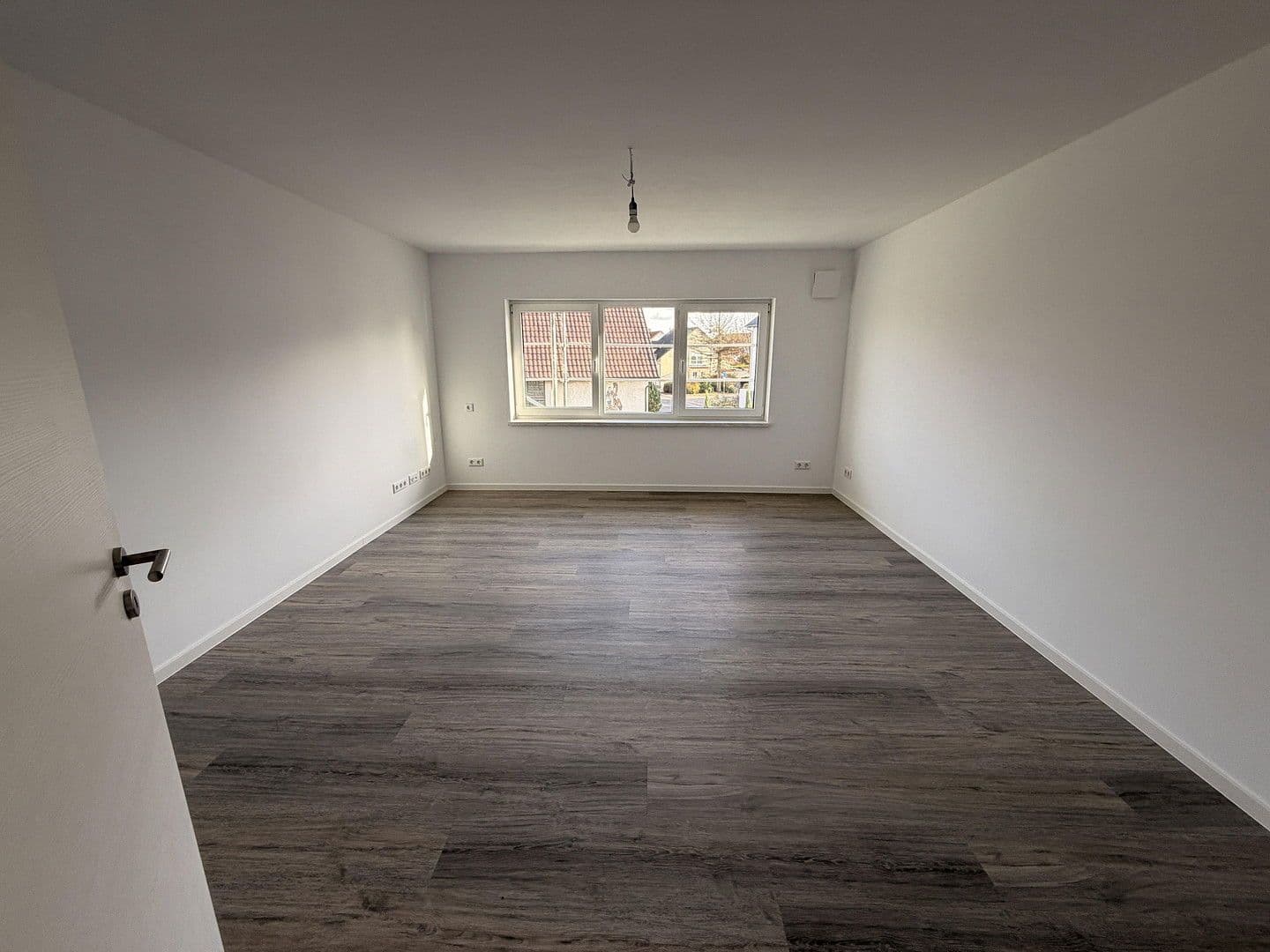 Pronájem bytu 3+kk 80 m², Römerberg, Porýní-Falc Pronájem bytu 3+kk 80 m², Römerberg, Porýní-Falc