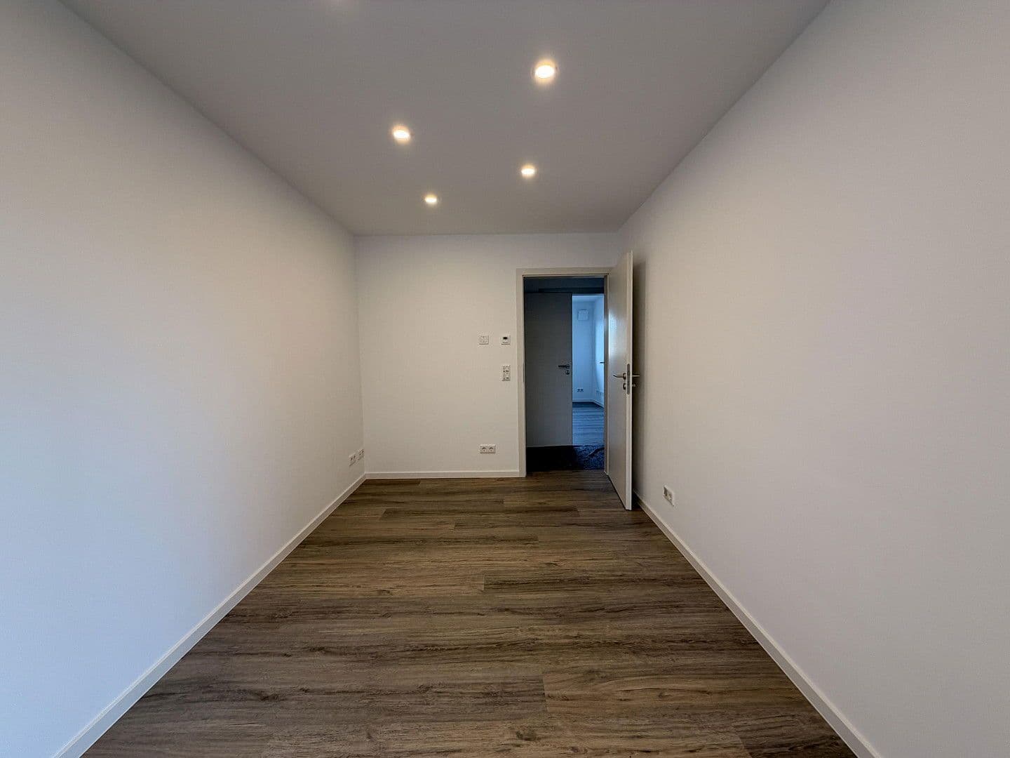 Pronájem bytu 3+kk 80 m², Römerberg, Porýní-Falc Pronájem bytu 3+kk 80 m², Römerberg, Porýní-Falc