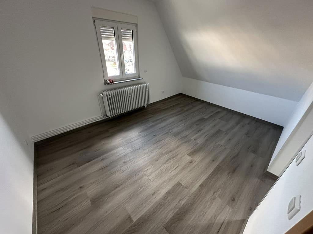 Pronájem bytu 3+1 55 m², Kübelmarkt 30, Bruchsal, Bádensko-Württembersko Pronájem bytu 3+1 55 m², Kübelmarkt 30, Bruchsal, Bádensko-Württembersko