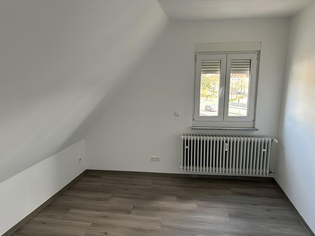 Pronájem bytu 3+1 55 m², Kübelmarkt 30, Bruchsal, Bádensko-Württembersko Pronájem bytu 3+1 55 m², Kübelmarkt 30, Bruchsal, Bádensko-Württembersko