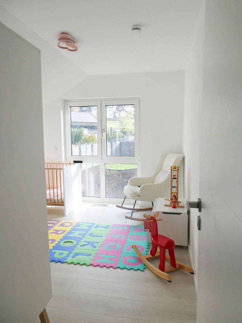 Pronájem domu 167 m², pozemek 1.730 m², Waldkappel, Hessen Pronájem domu 167 m², pozemek 1.730 m², Waldkappel, Hessen