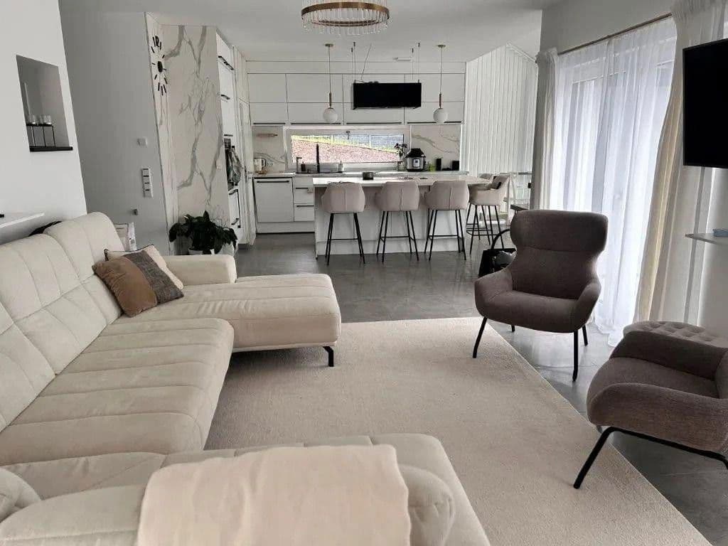 Pronájem domu 167 m², pozemek 1.730 m², Waldkappel, Hessen Pronájem domu 167 m², pozemek 1.730 m², Waldkappel, Hessen