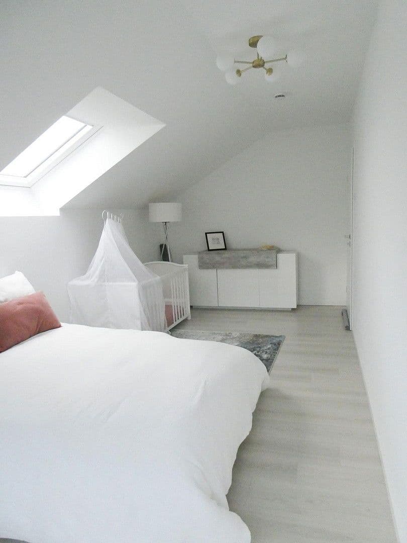 Pronájem domu 167 m², pozemek 1.730 m², Waldkappel, Hessen Pronájem domu 167 m², pozemek 1.730 m², Waldkappel, Hessen