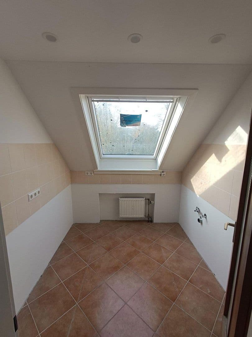 Pronájem bytu 3+1 63 m², Kirchstr. 12, Deizisau, Bádensko-Württembersko Pronájem bytu 3+1 63 m², Kirchstr. 12, Deizisau, Bádensko-Württembersko