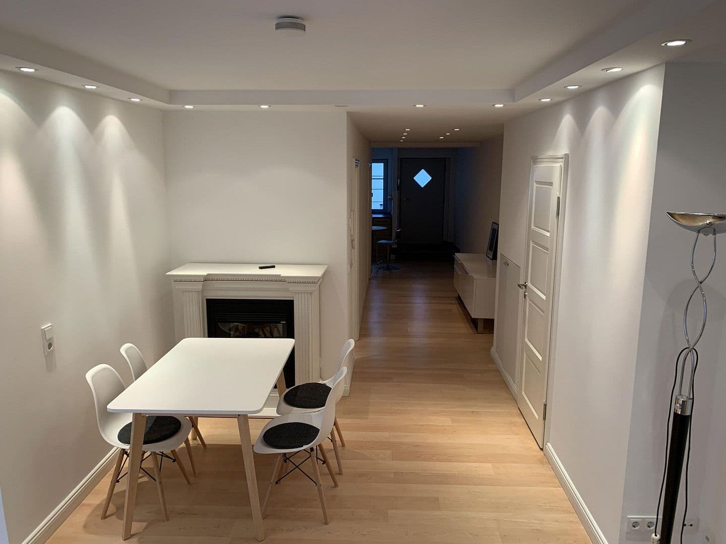 Pronájem bytu 1+kk 65 m², Köln, Severní Porýní-Vestfálsko Pronájem bytu 1+kk 65 m², Köln, Severní Porýní-Vestfálsko