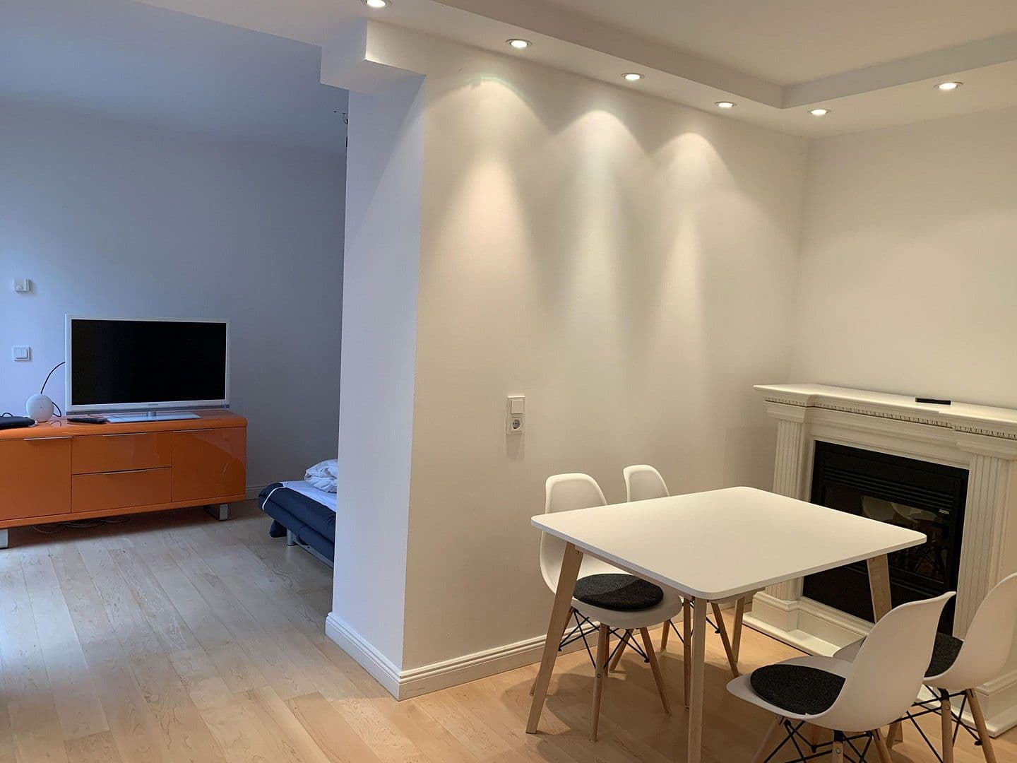 Pronájem bytu 1+kk 65 m², Köln, Severní Porýní-Vestfálsko Pronájem bytu 1+kk 65 m², Köln, Severní Porýní-Vestfálsko