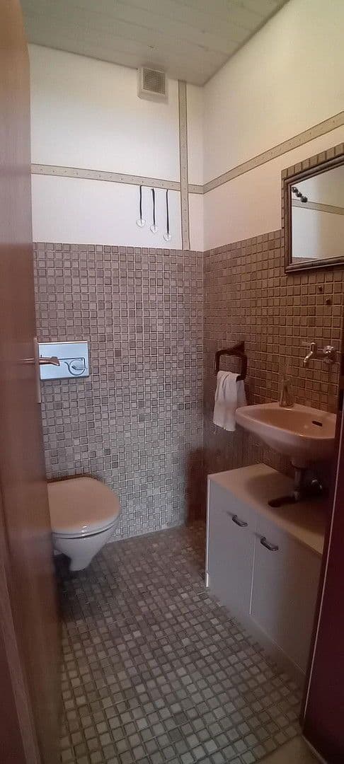 Prodej domu 185 m², pozemek 354 m², Albstadt, Bádensko-Württembersko Prodej domu 185 m², pozemek 354 m², Albstadt, Bádensko-Württembersko