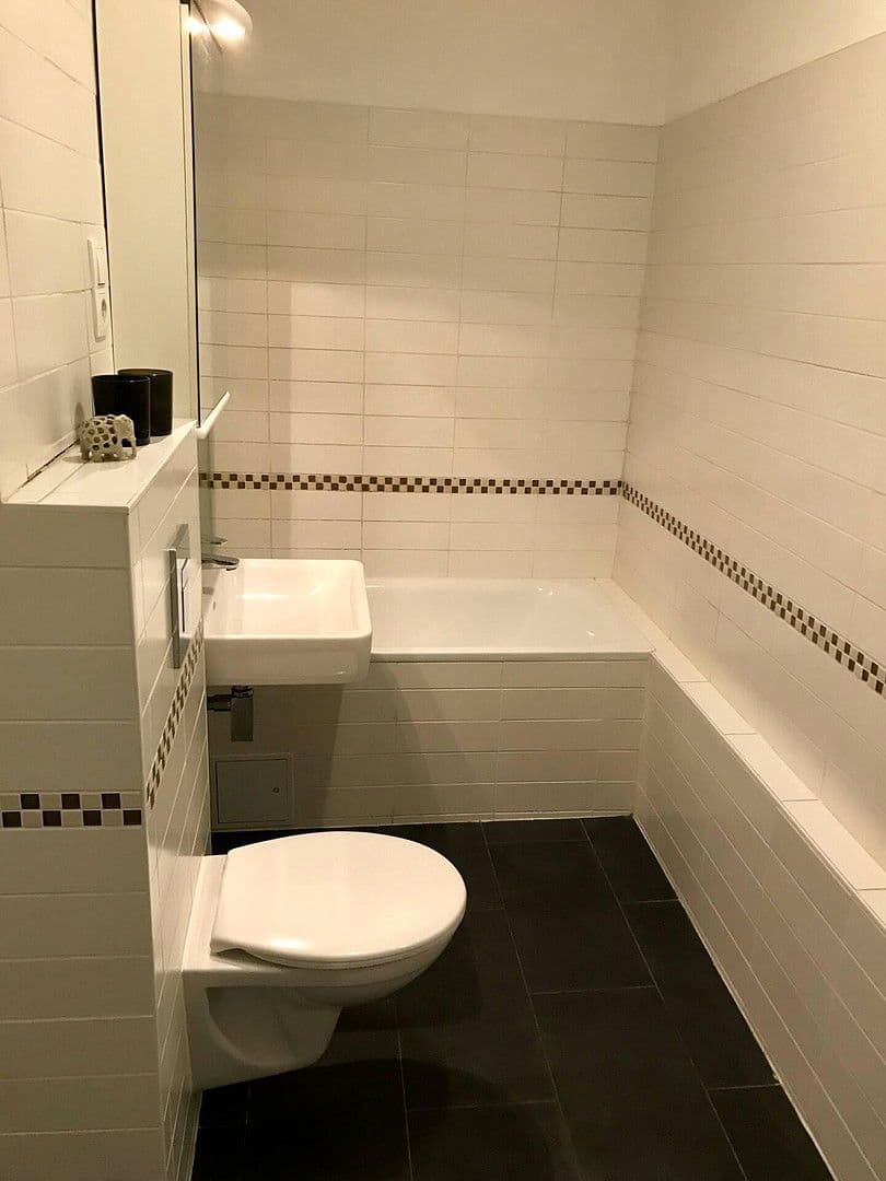 Prodej bytu 1+kk 40 m², Berlin, Berlín Prodej bytu 1+kk 40 m², Berlin, Berlín