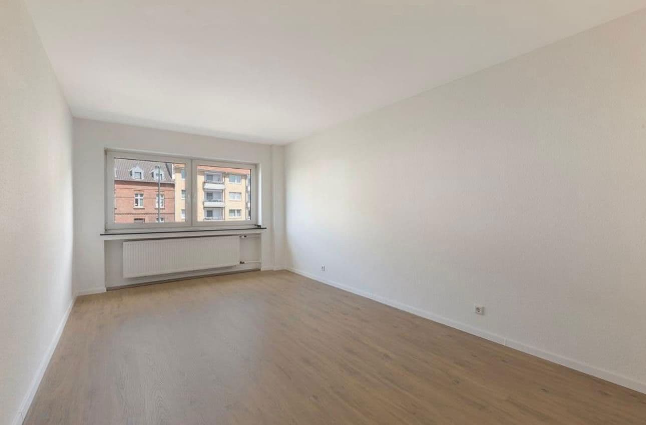 Pronájem bytu 2+1 63 m², Torfbruchstraße 201, Düsseldorf, Severní Porýní-Vestfálsko Pronájem bytu 2+1 63 m², Torfbruchstraße 201, Düsseldorf, Severní Porýní-Vestfálsko