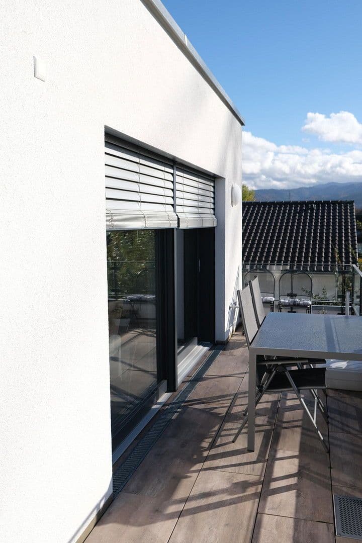 Prodej bytu 3+1 94 m², Keltenweg 3a, Bad Krozingen, Bádensko-Württembersko Prodej bytu 3+1 94 m², Keltenweg 3a, Bad Krozingen, Bádensko-Württembersko