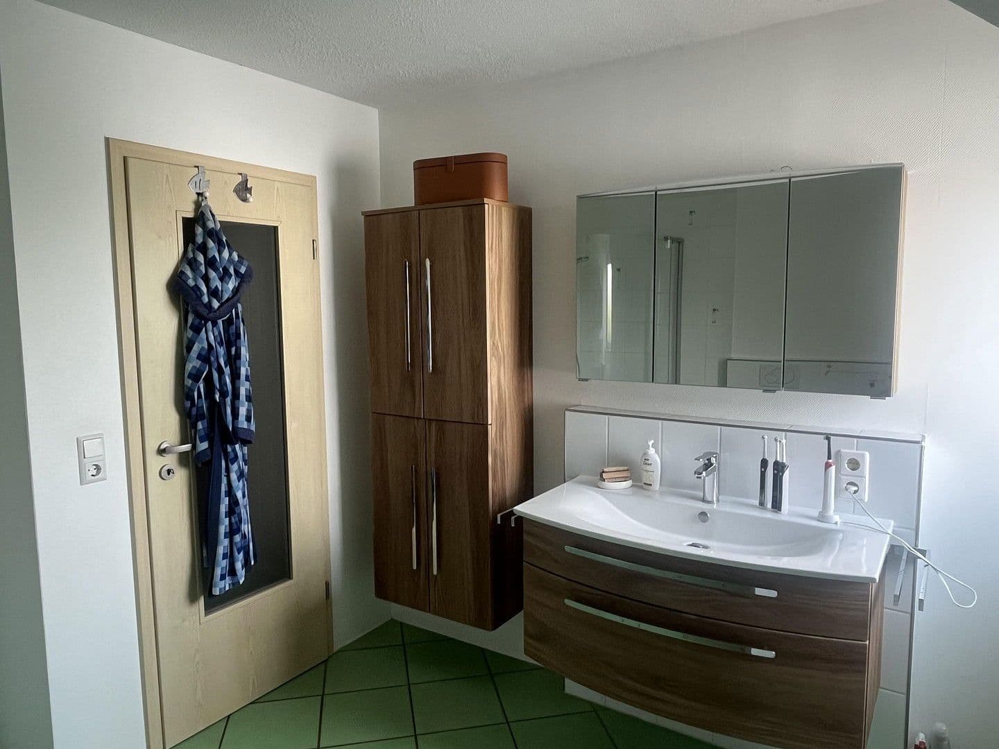 Prodej domu 142 m², pozemek 230 m², Stutensee, Bádensko-Württembersko Prodej domu 142 m², pozemek 230 m², Stutensee, Bádensko-Württembersko