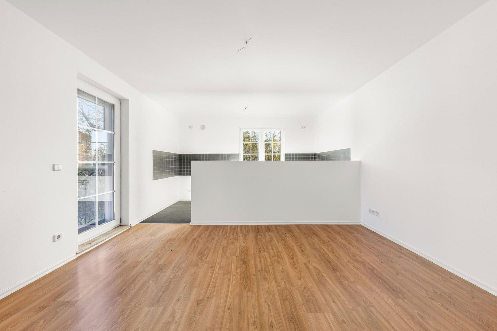 Pronájem bytu 3+1 112 m², Verdistr. 64, Berlin, Berlín Pronájem bytu 3+1 112 m², Verdistr. 64, Berlin, Berlín