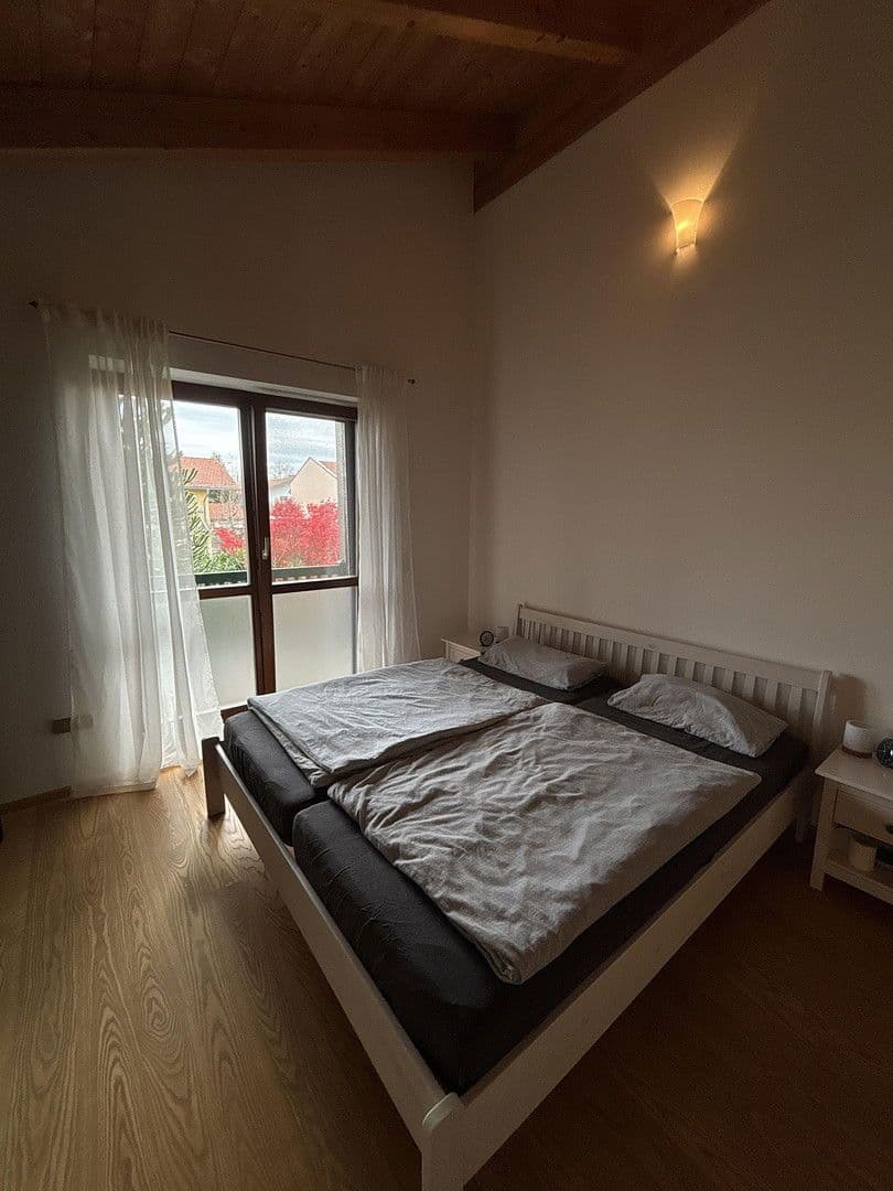 Prodej domu 232 m², pozemek 1.286 m², Tittmoning, Bavorsko Prodej domu 232 m², pozemek 1.286 m², Tittmoning, Bavorsko