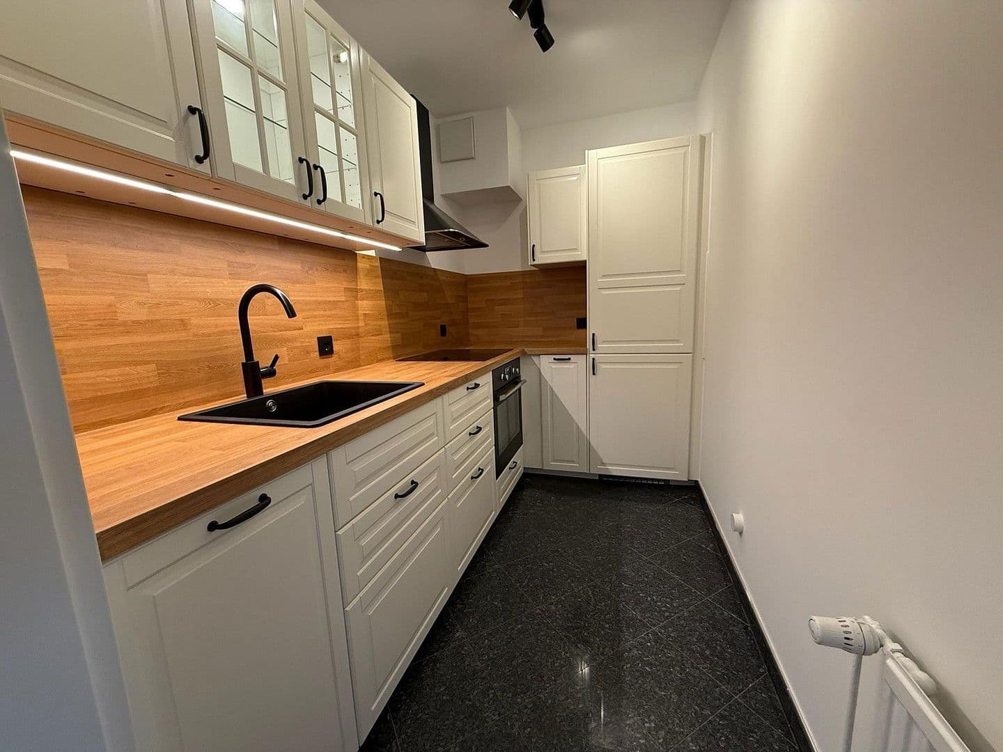 Pronájem bytu 2+1 60 m², Gustav-Heinemann-Straße 109, Bremen, Bremen Pronájem bytu 2+1 60 m², Gustav-Heinemann-Straße 109, Bremen, Bremen