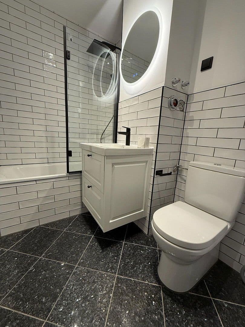 Pronájem bytu 2+1 60 m², Gustav-Heinemann-Straße 109, Bremen, Bremen Pronájem bytu 2+1 60 m², Gustav-Heinemann-Straße 109, Bremen, Bremen